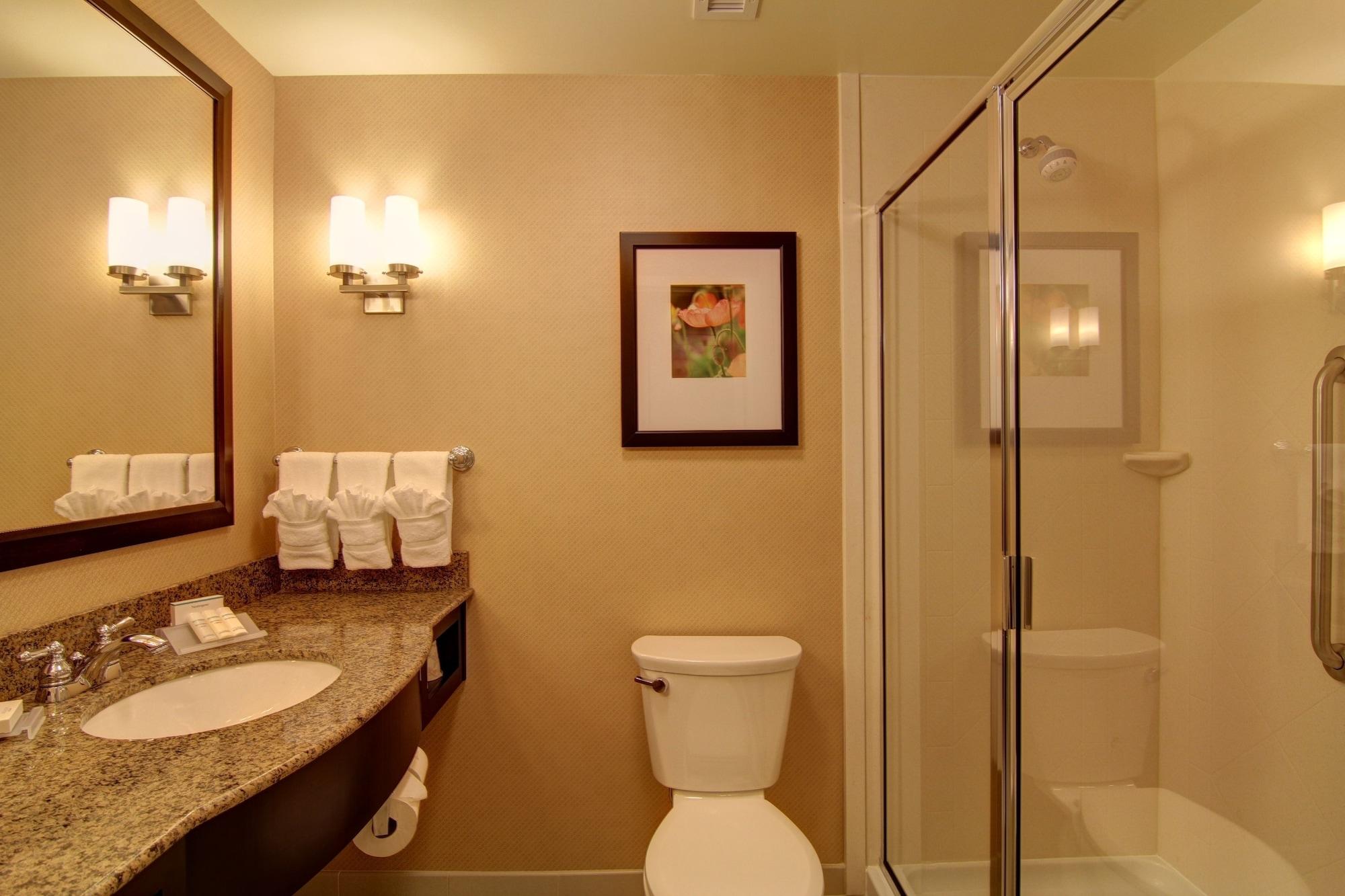 Hilton Garden Inn Woodbridge Exteriér fotografie