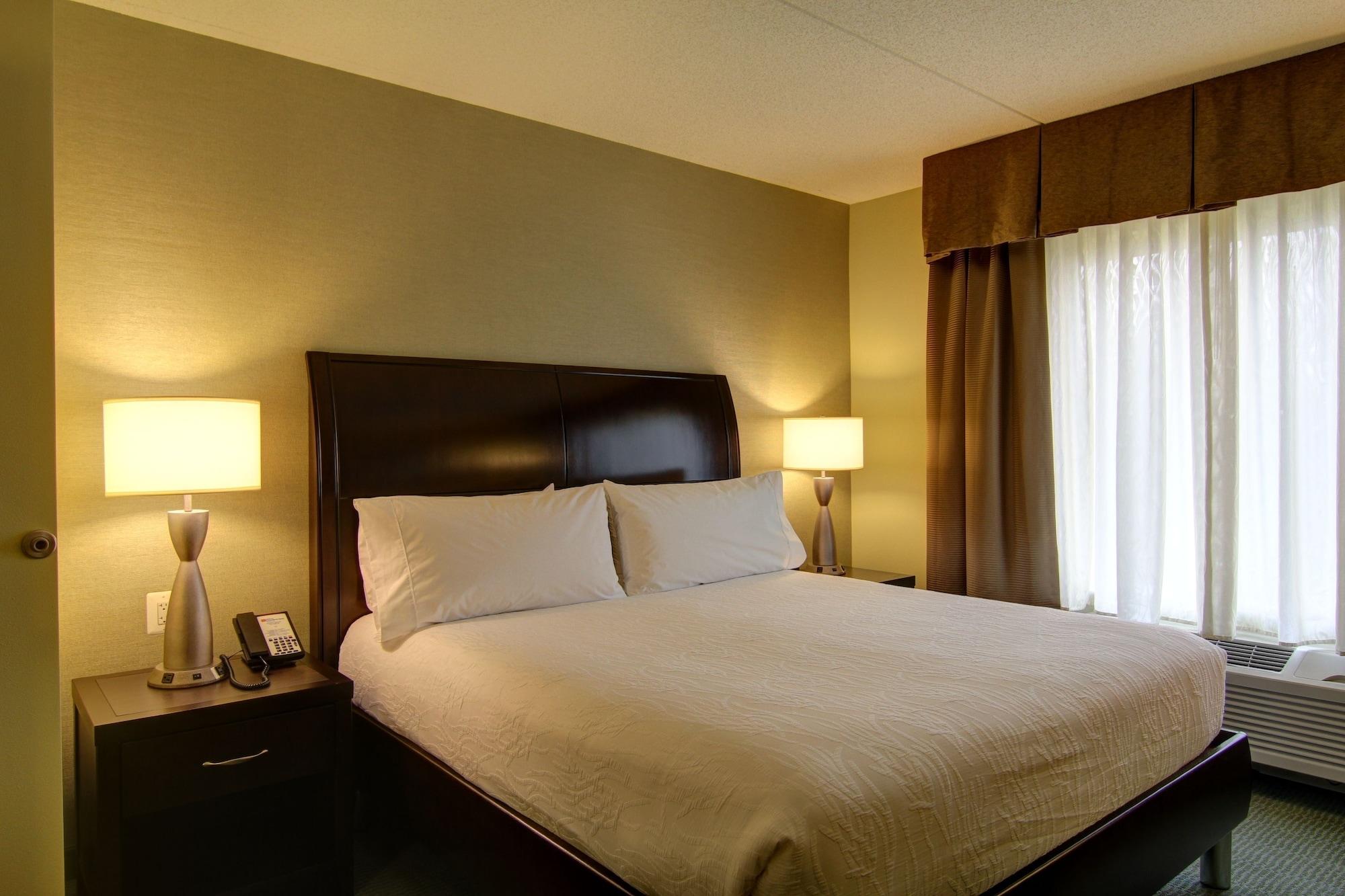 Hilton Garden Inn Woodbridge Exteriér fotografie