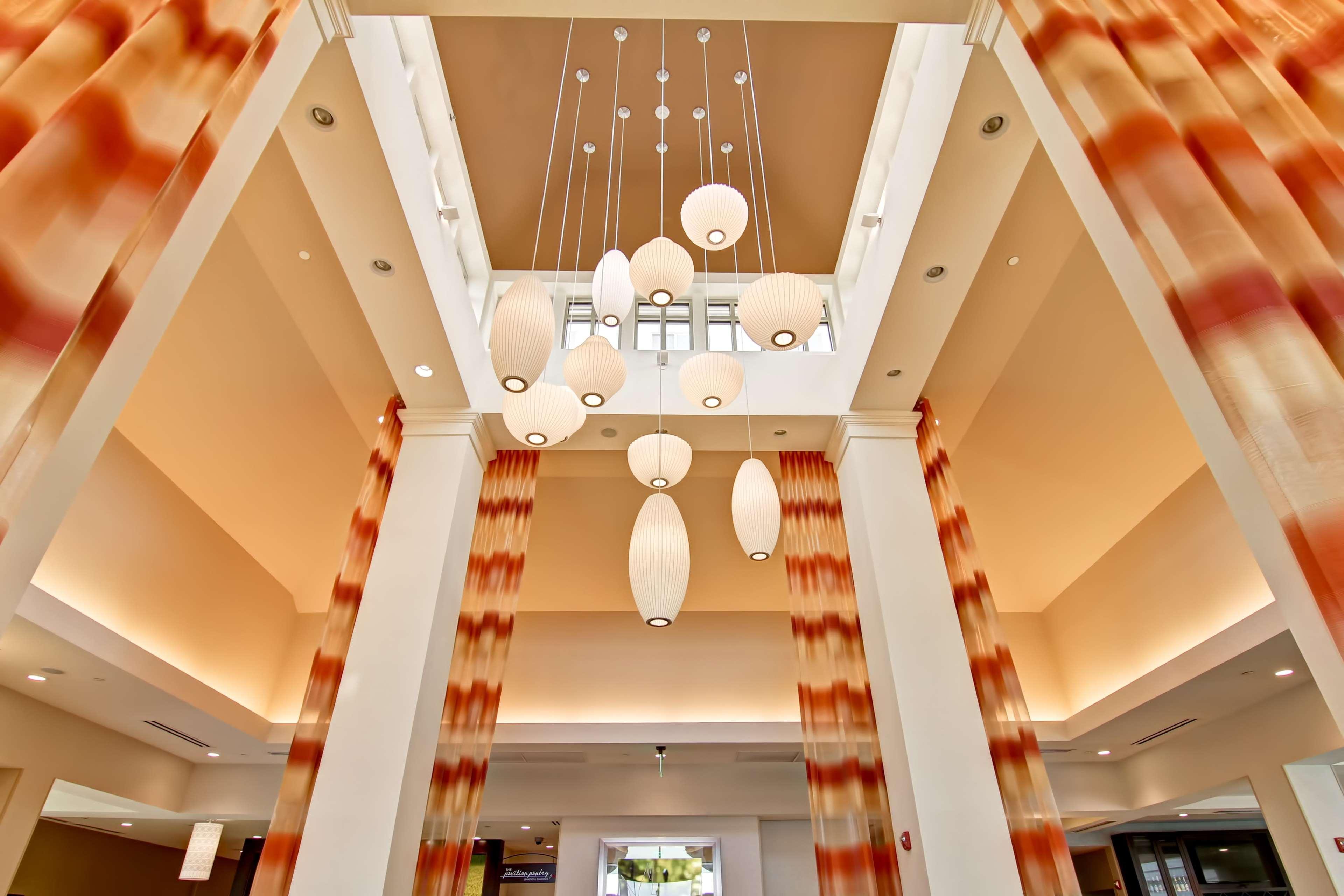 Hilton Garden Inn Woodbridge Exteriér fotografie