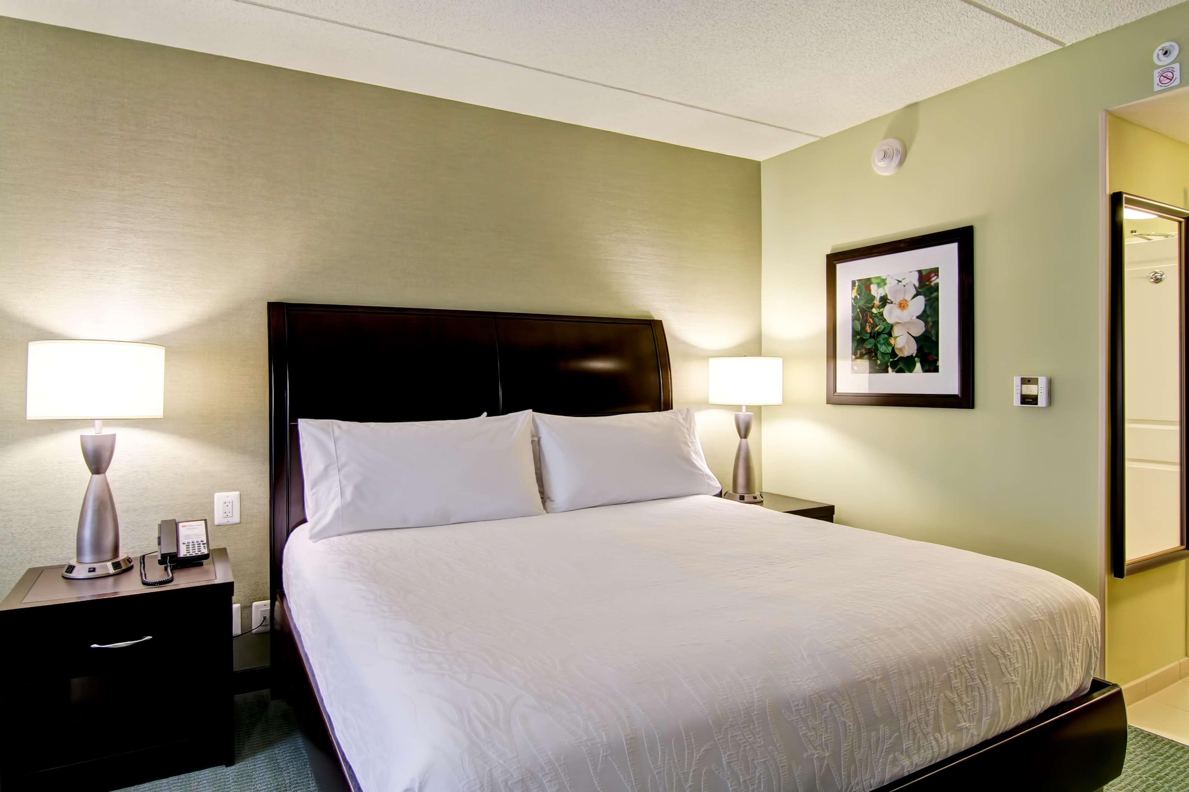 Hilton Garden Inn Woodbridge Exteriér fotografie