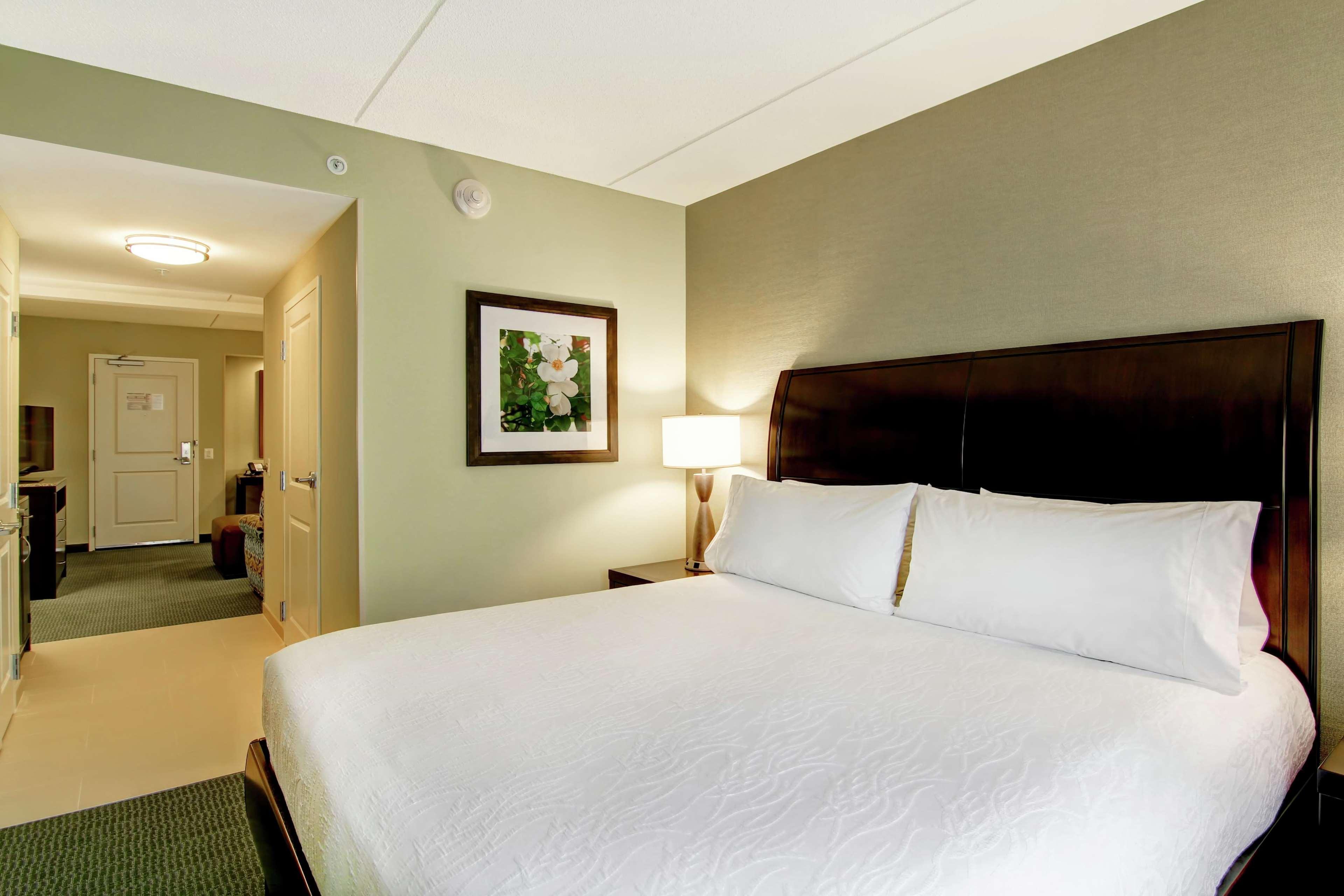 Hilton Garden Inn Woodbridge Exteriér fotografie