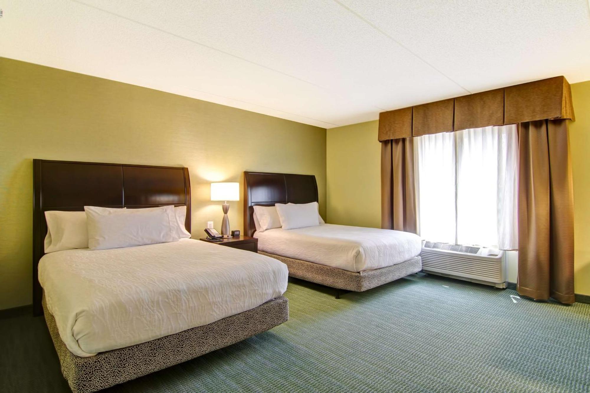 Hilton Garden Inn Woodbridge Exteriér fotografie