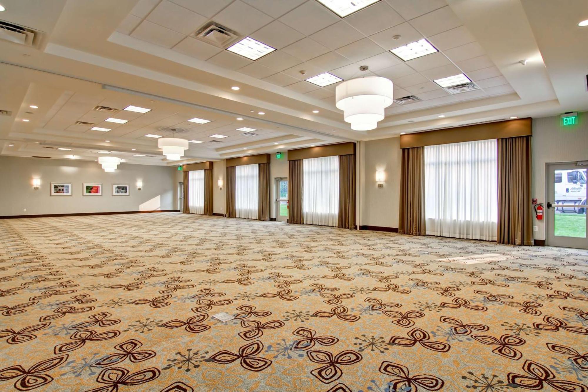 Hilton Garden Inn Woodbridge Exteriér fotografie