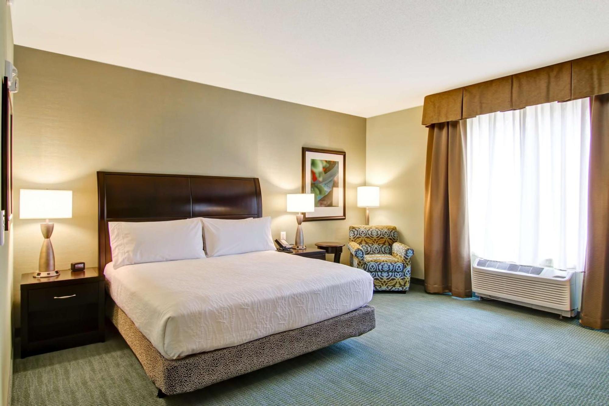 Hilton Garden Inn Woodbridge Exteriér fotografie