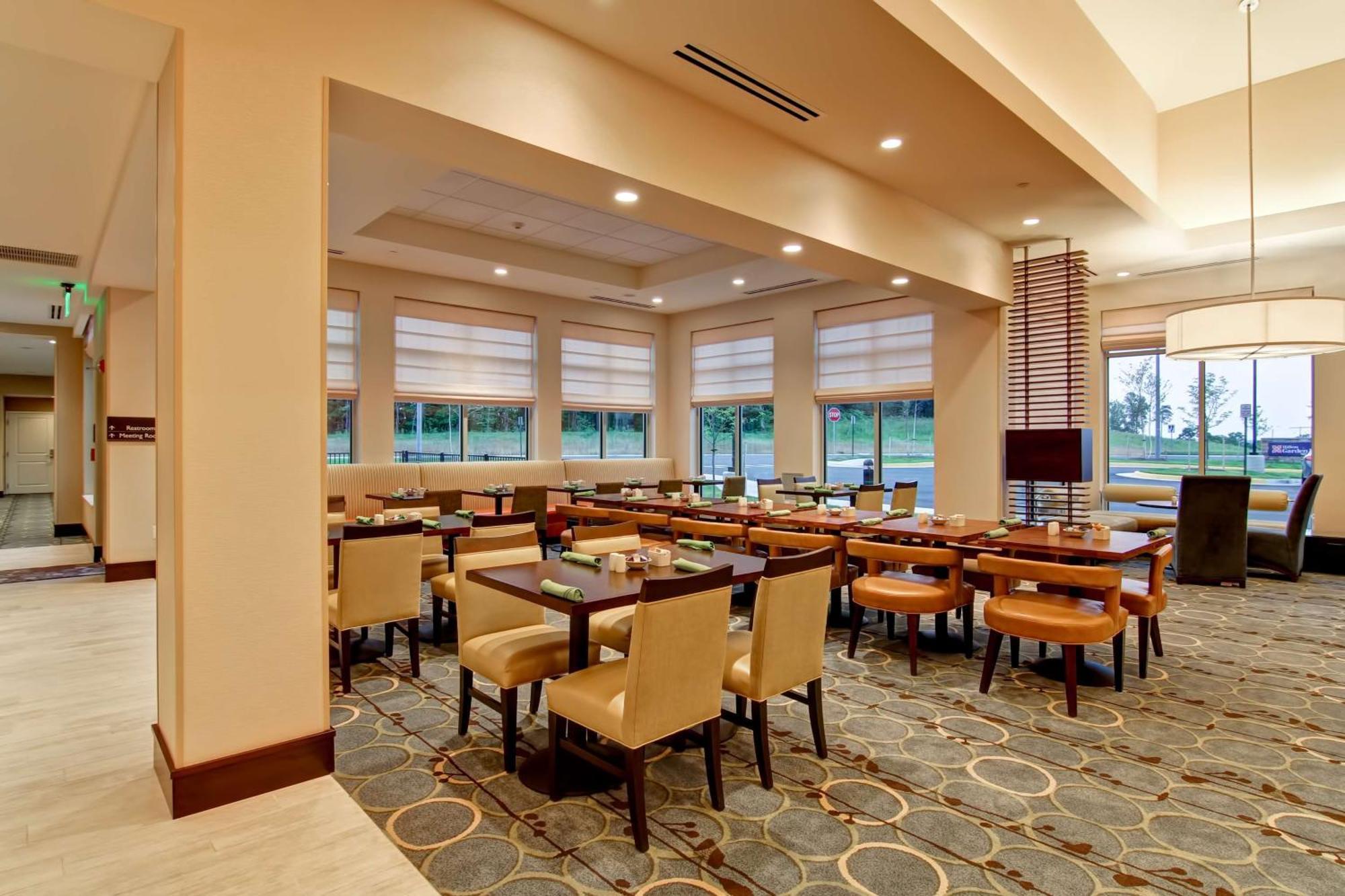 Hilton Garden Inn Woodbridge Exteriér fotografie