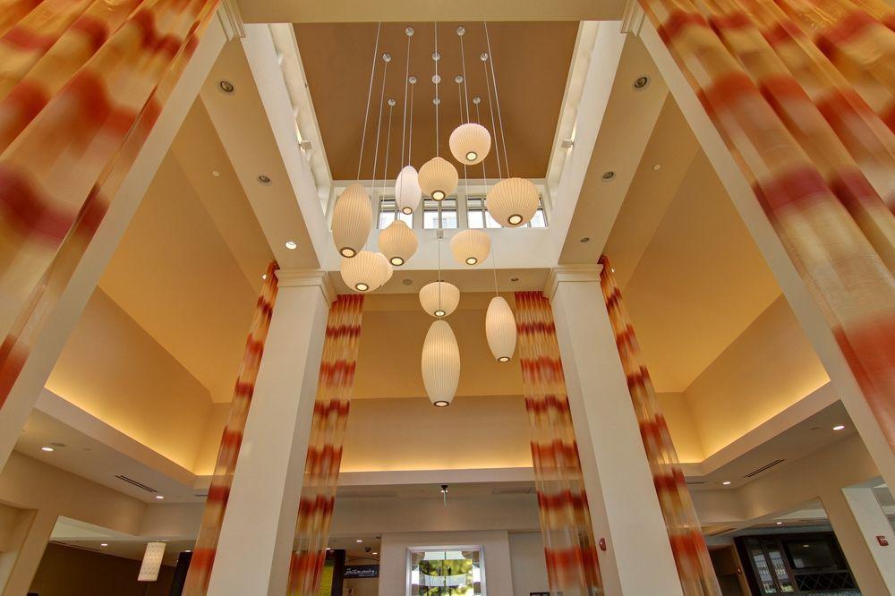 Hilton Garden Inn Woodbridge Exteriér fotografie