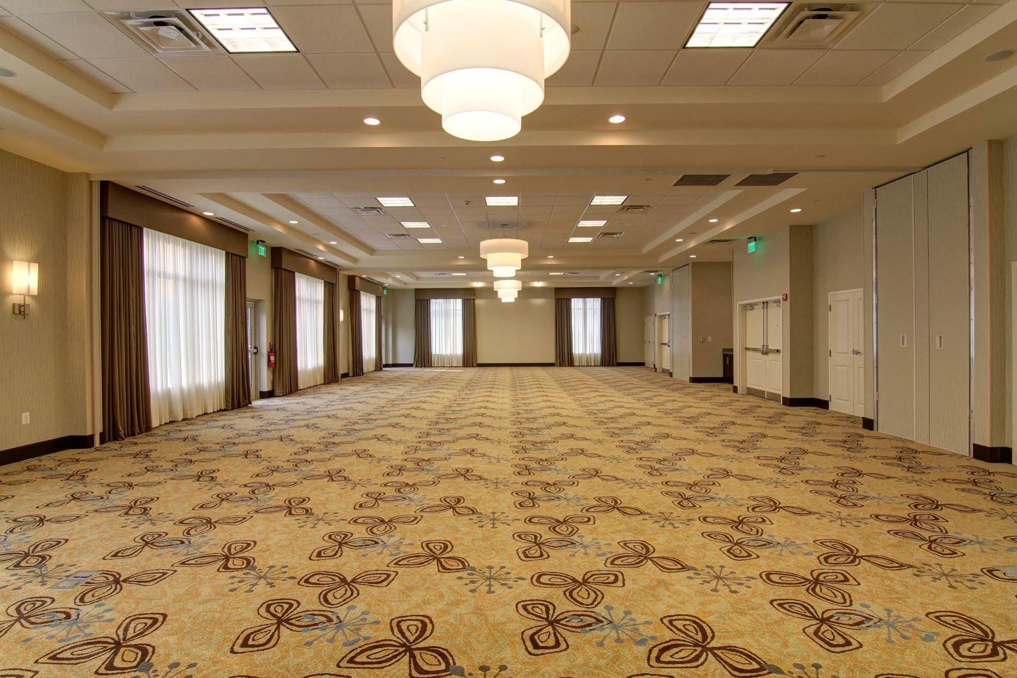 Hilton Garden Inn Woodbridge Exteriér fotografie